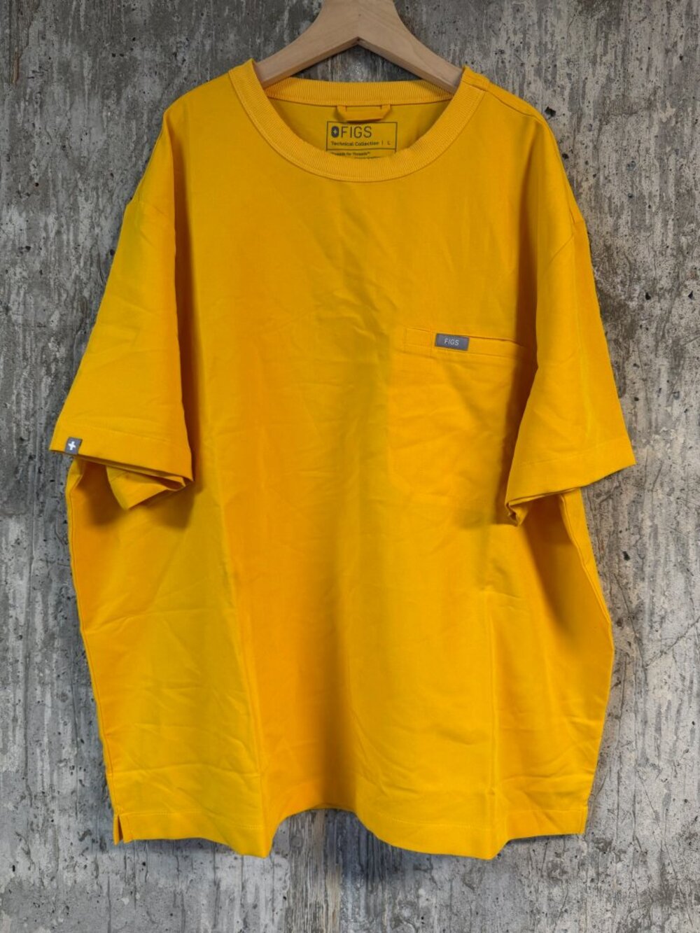 FIGS Men's Easton Crew-neck Scrub Top Size L